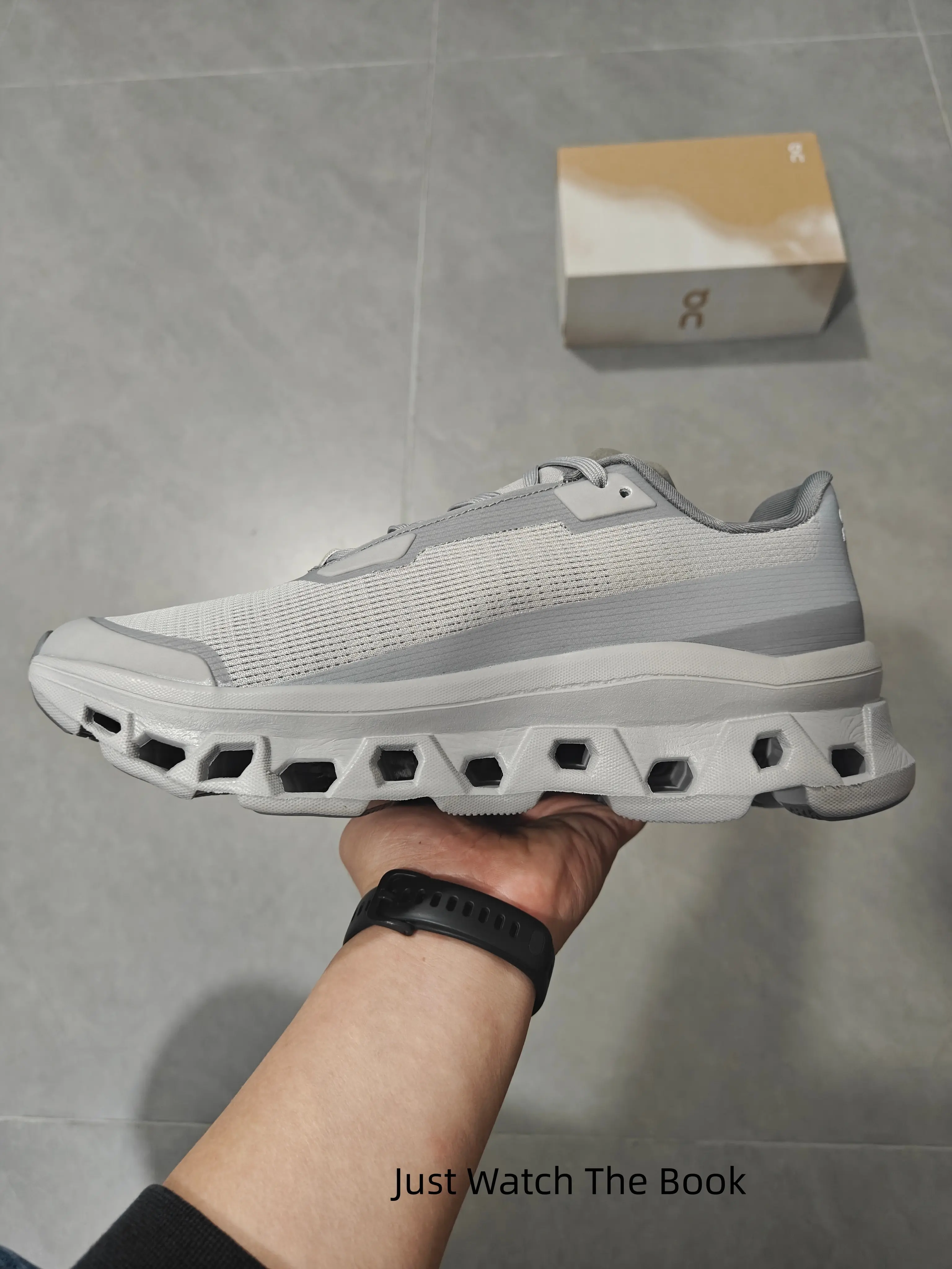 Pure Light Gray Minimalist Thick Sole Lightweight Breathable Versatile Travel Sneakers