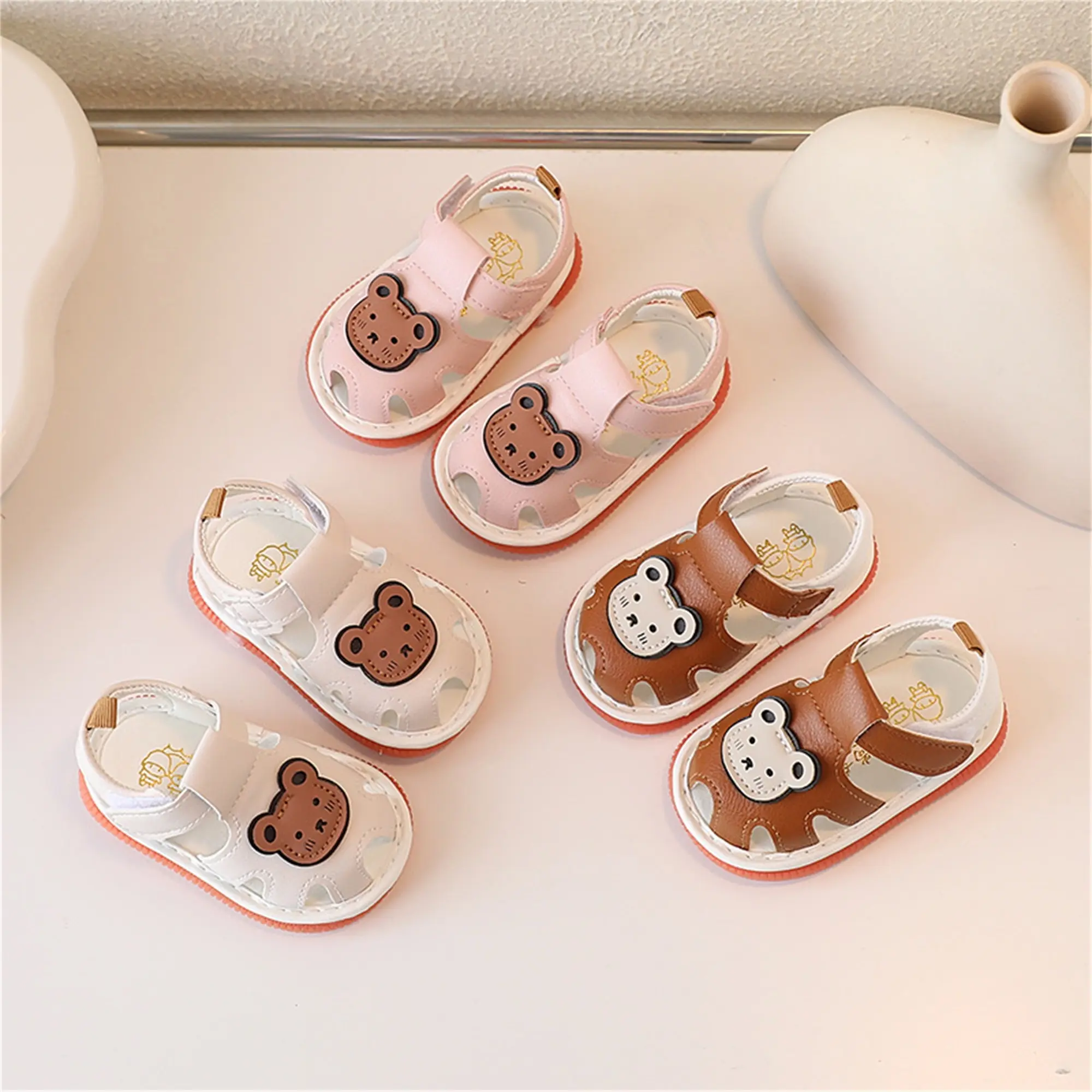 Baby Boys' Girls' Summer Sandals, Cue Bear Pattern, Squeaky Soles, Non-Slip Newborn First Walking Shoes 1123, Playful, Short