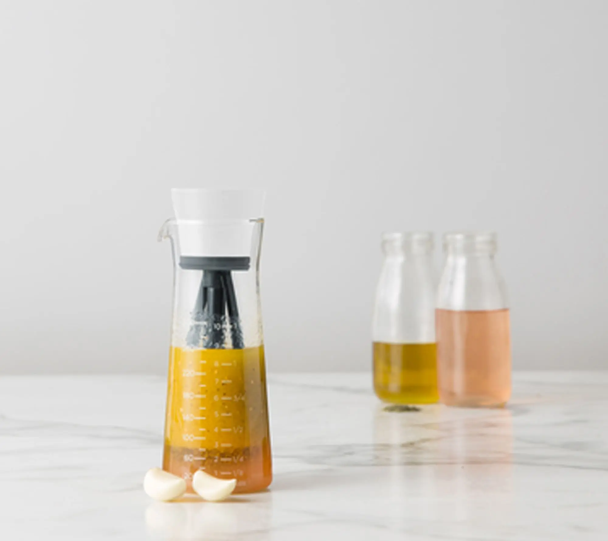 Chef'n Salad Dressing Mixer