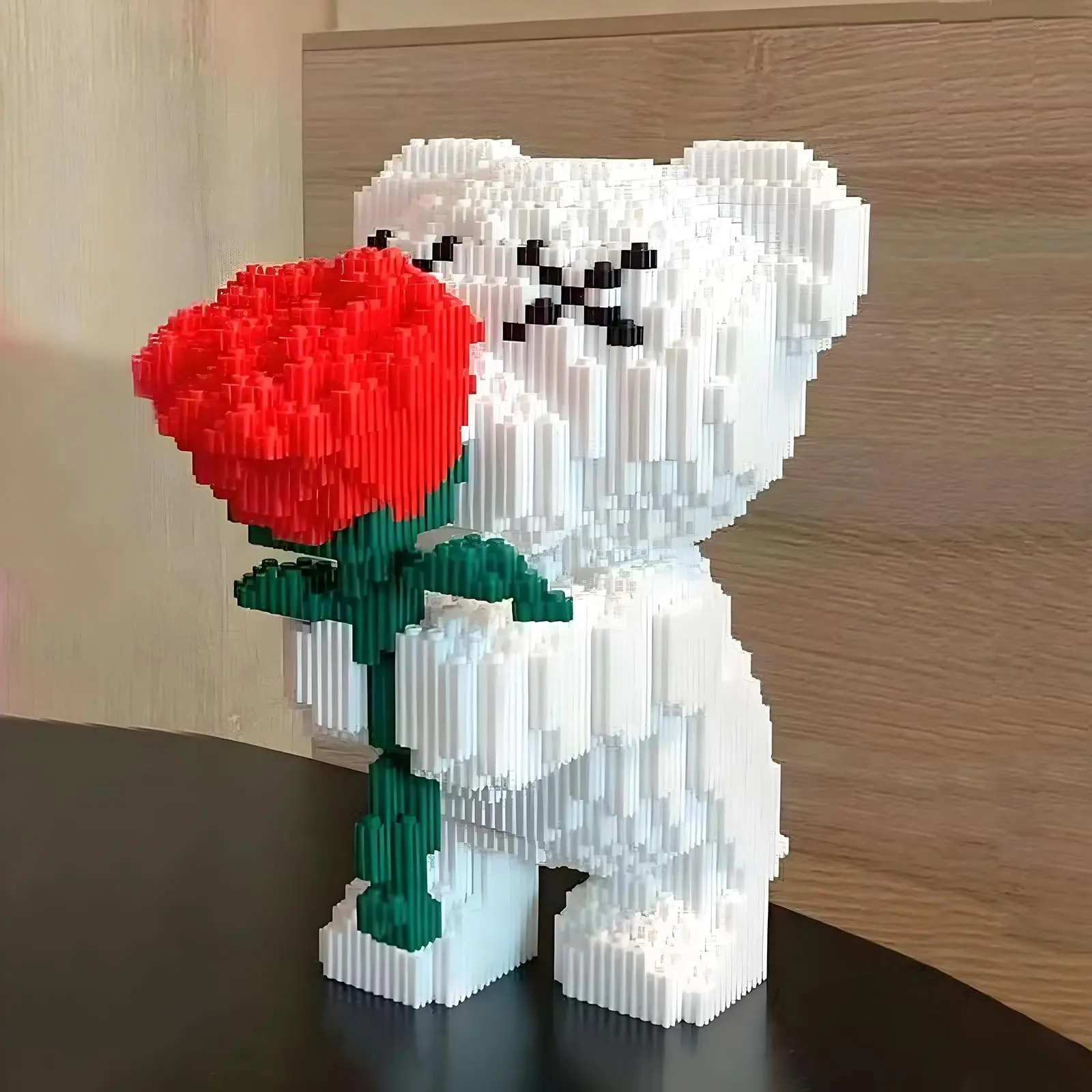 Rose Bear Building Set, Bear Building Blocks, Romantic Flower Holding Bear, Small Bear Doll, Desktop Home Decor, Educational 3D Puzzle, Parent-Child Interactive Game, Collectible Model