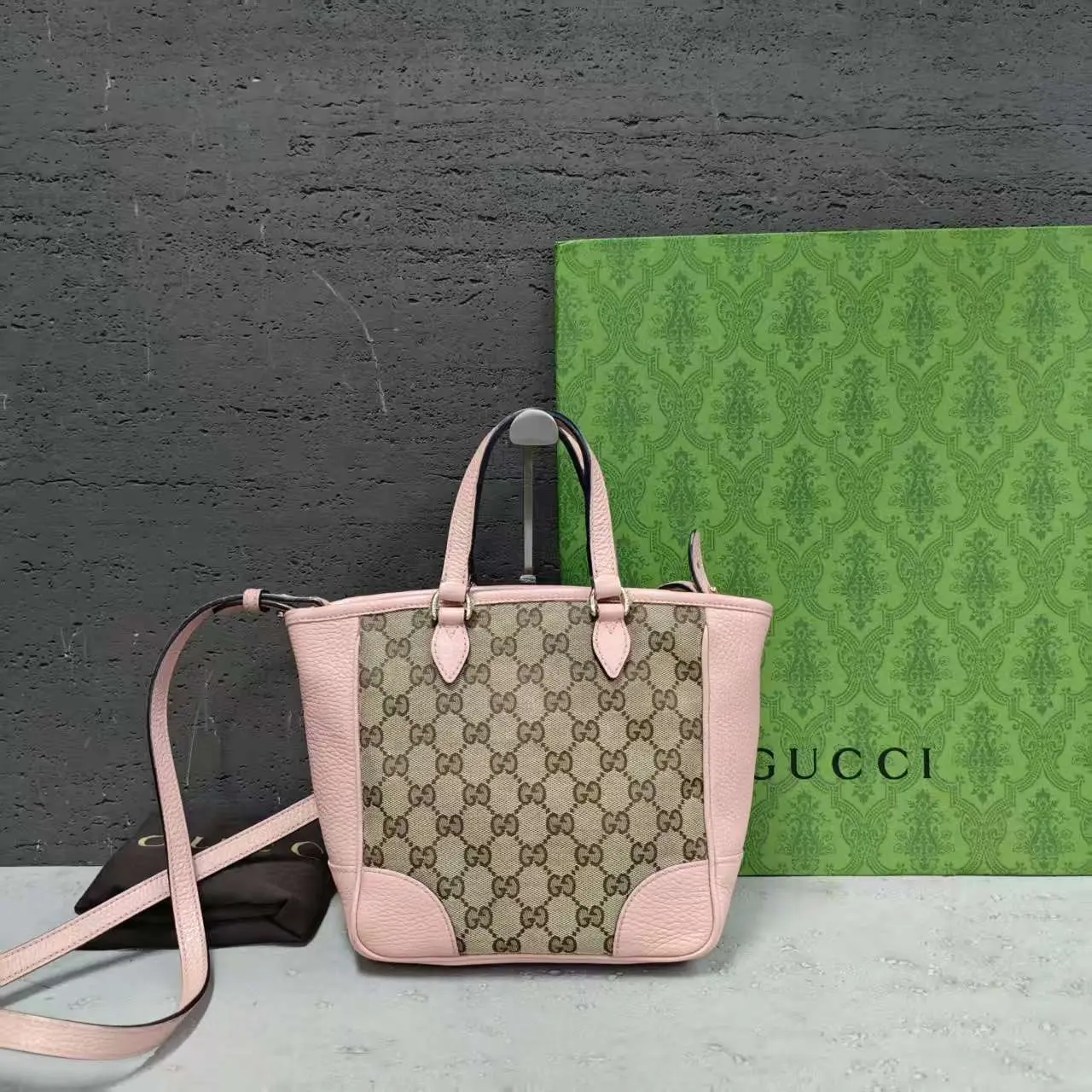 Pre-owned GUCCI Leather Shoulder bags 7.8'' R2649 Shoulder Bag C14306748835 0820 T5 Betsy