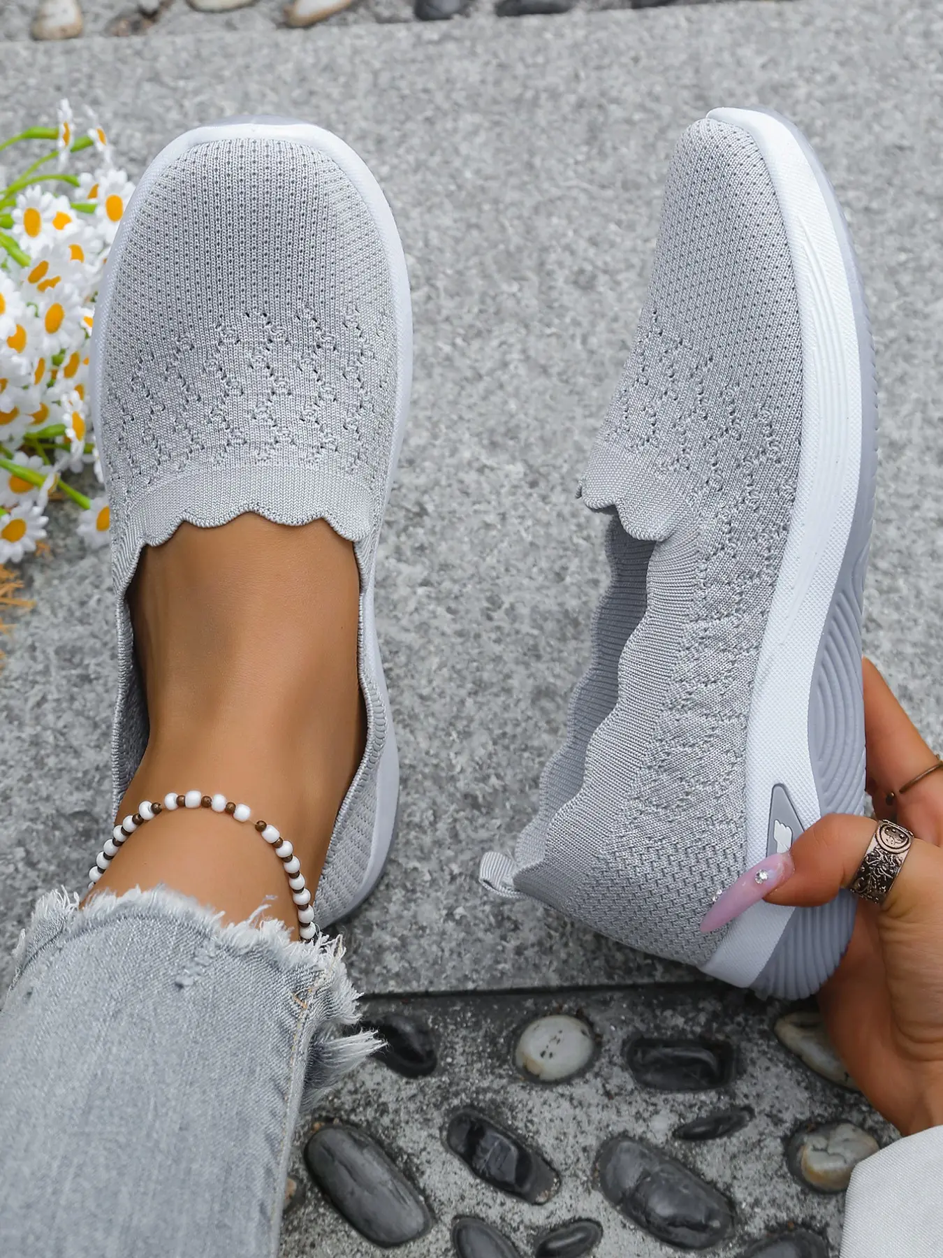 Women's Breathable Slip-On Walking Shoes, Soft Sole Anti-Slip Mom Shoes, Casual Footwear, Multiple Colors Available