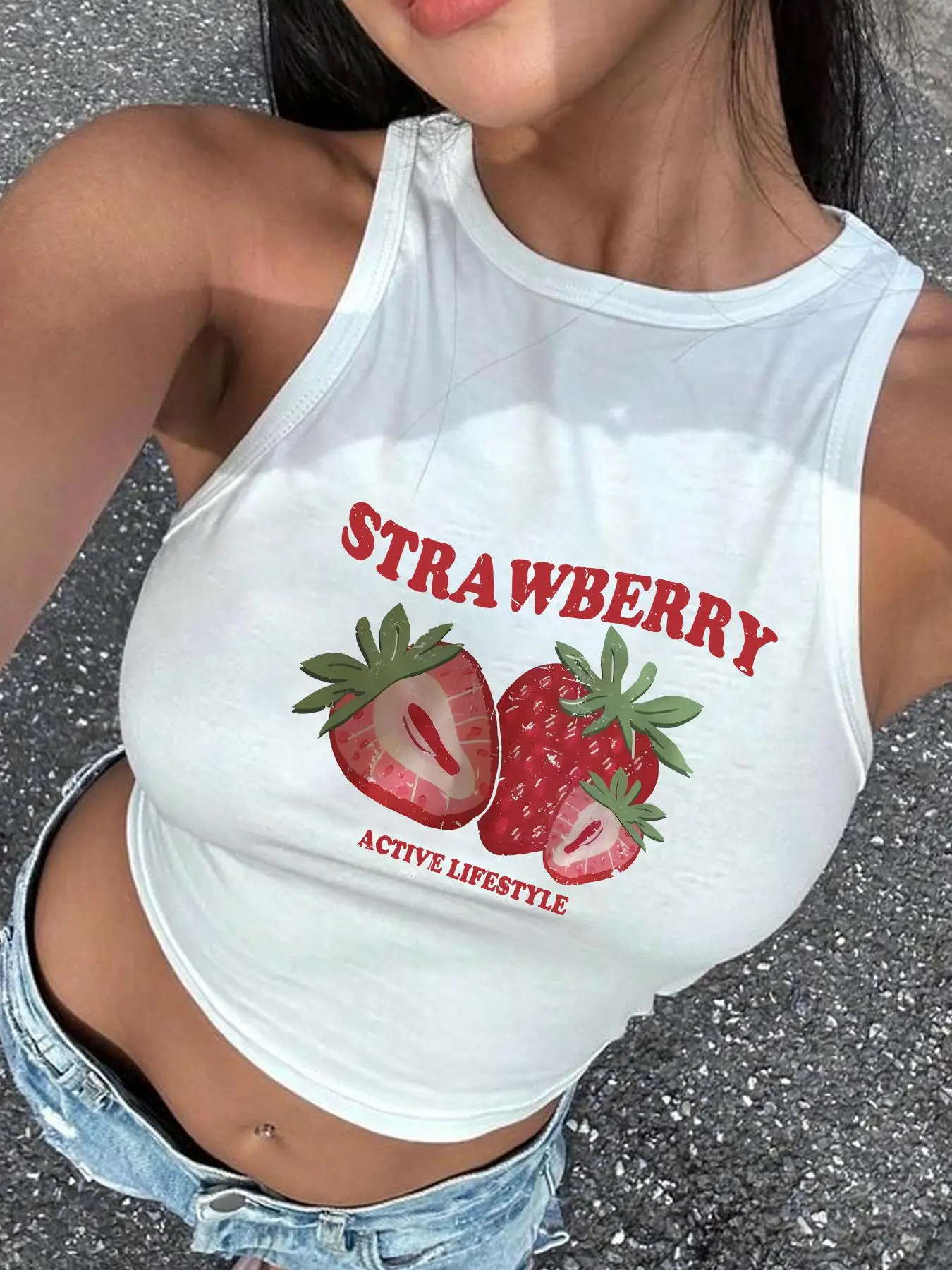 Women's Strawberry Print Round Neck Tank Top, Casual Sleeveless Printed Crew Neck Top for Summer, Ladies Clothes for Daily Wear Tanktop