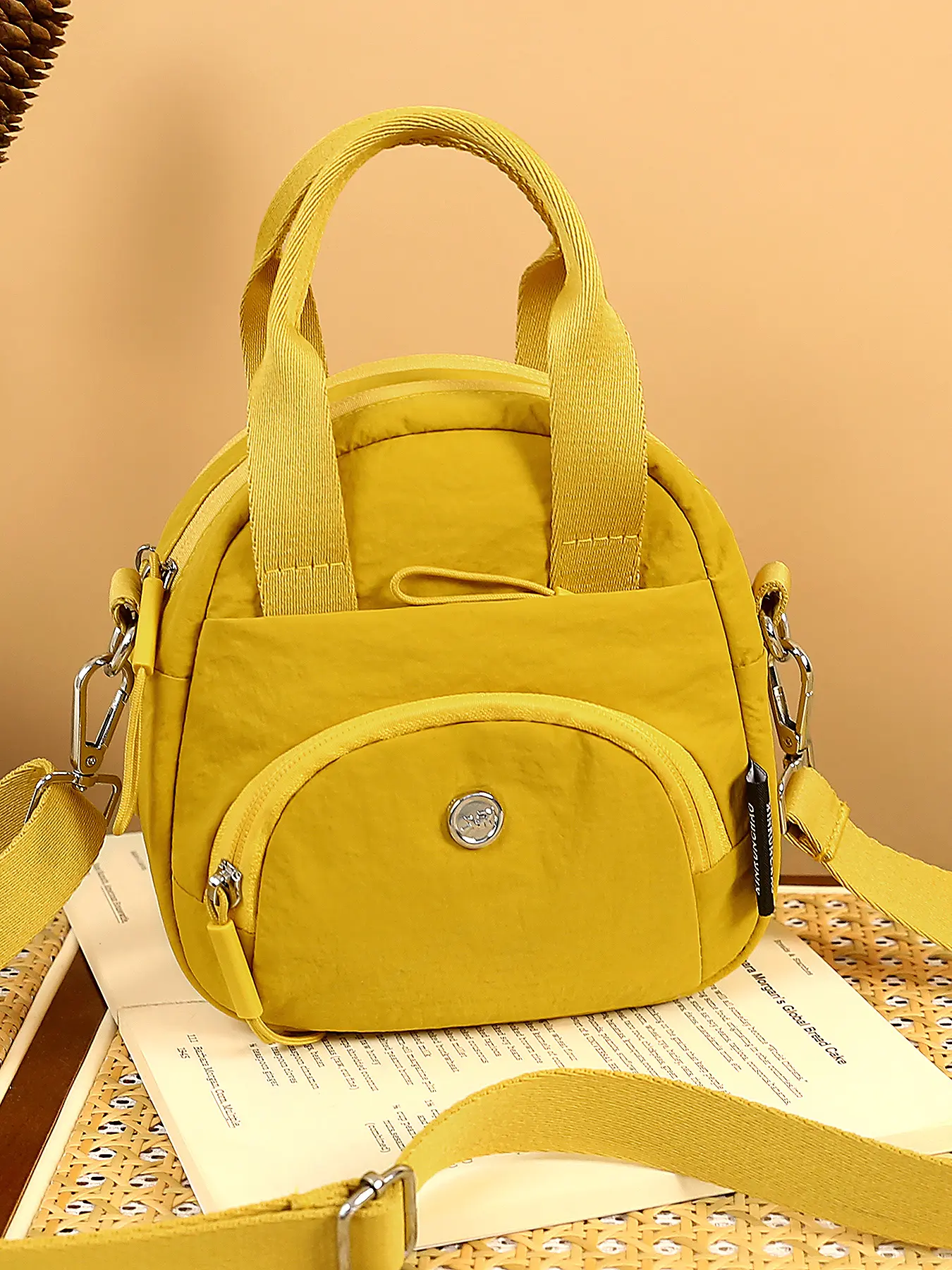 Practical handbag, Fashion crossbody handbag, multi-layer storage, small and portable carry-on bag, versatile with multiple colors, commuting leisure daily shoulder messenger bag, daily travel