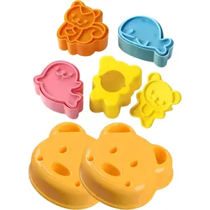 7- Bear-Shaped Sandwich  Set - Plastic Molds for ' Lunch, Fun  Shapers for Bread, Fruits &  Snacks