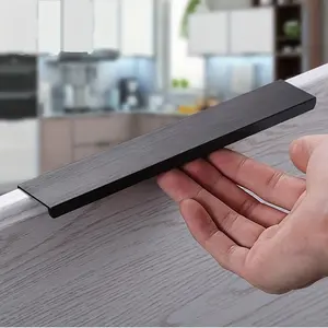 Upgrade your cabinet drawers with this stylish handle - available in gold, silver and black!