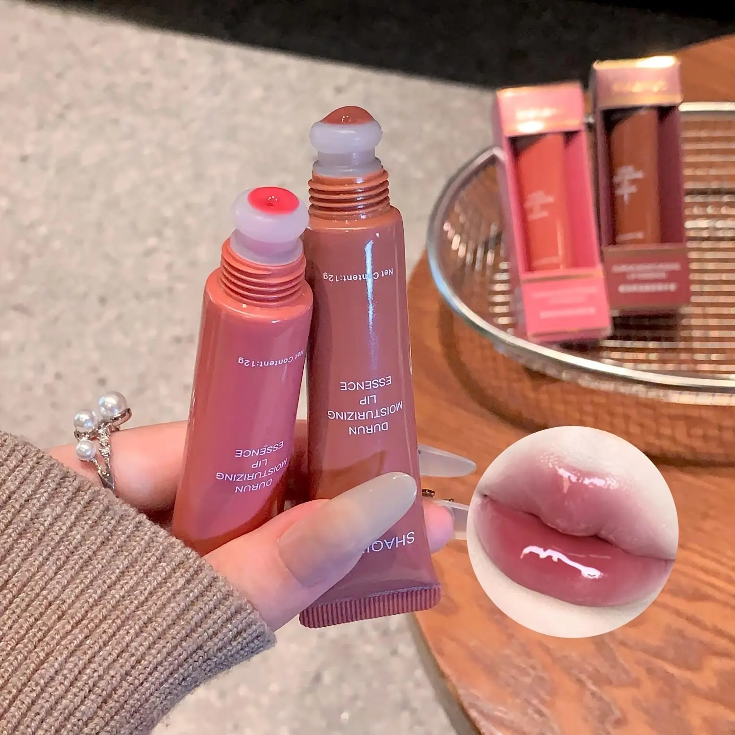 Moisturizing Lip, Hydrating and Color-rich, and Adherent, Prevents Dryness and Cracking, Plumping and Glossy Lip Balm a Mirror-like Pouty Glass Lip Effect, a Christmas and's Day Gift