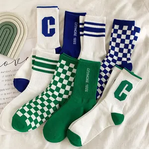 5 pairs of men's checkerboard fashion sports tube socks, student socks