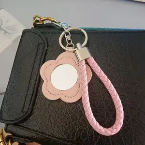 Creative PU Leather Flower Small Mirror Keychain, Portable Pocket Makeup Mirror, Cute Bag Charm, 1pcs, Fashion Accessory
