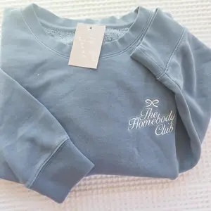 [Made in US] Embroidered The Homebody Club Sweatshirt T-shirt Hoodie-Independent Trading Co-Cozy Sweater-Womans Crewneck-Trendy Bow-Coquette-Homebody Shirt-Gift for her