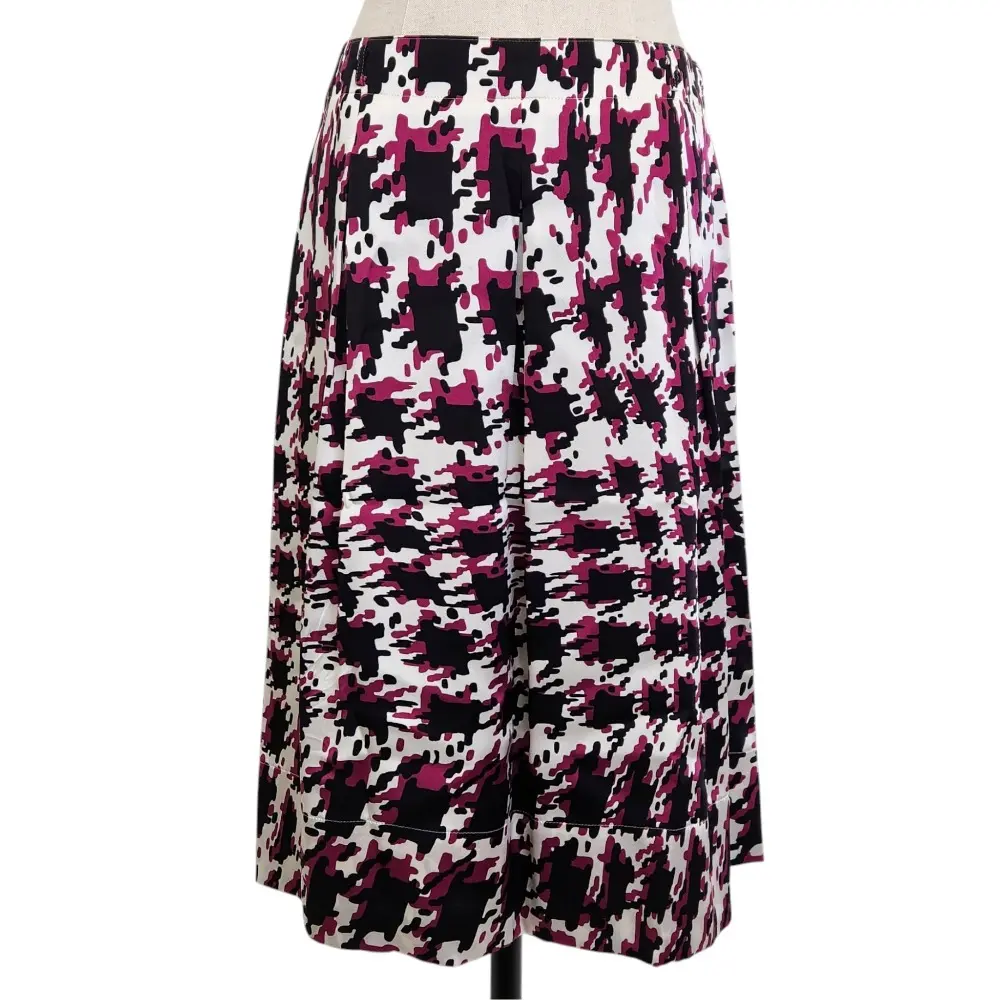 Pre-owned BURBERRY Silk Small Leather Goods London Houndstooth Knee Length Skirt