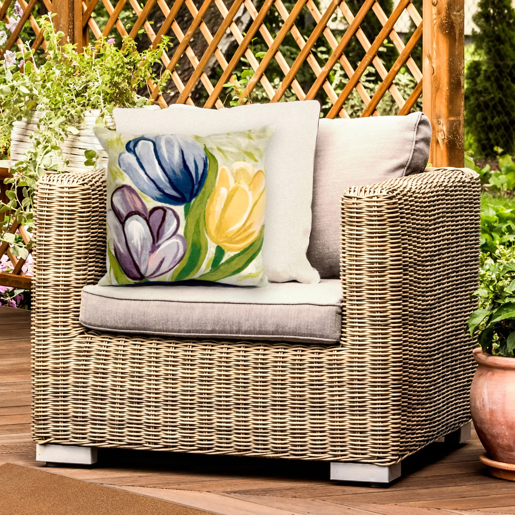 Lush Decor VISIONS IV Handmade Indoor/Outdoor Botanical Floral Tulip Accent Pillow - Polyester Fiber Patio Cushion for Backyard, Deck, Nursery, Cushion Covers