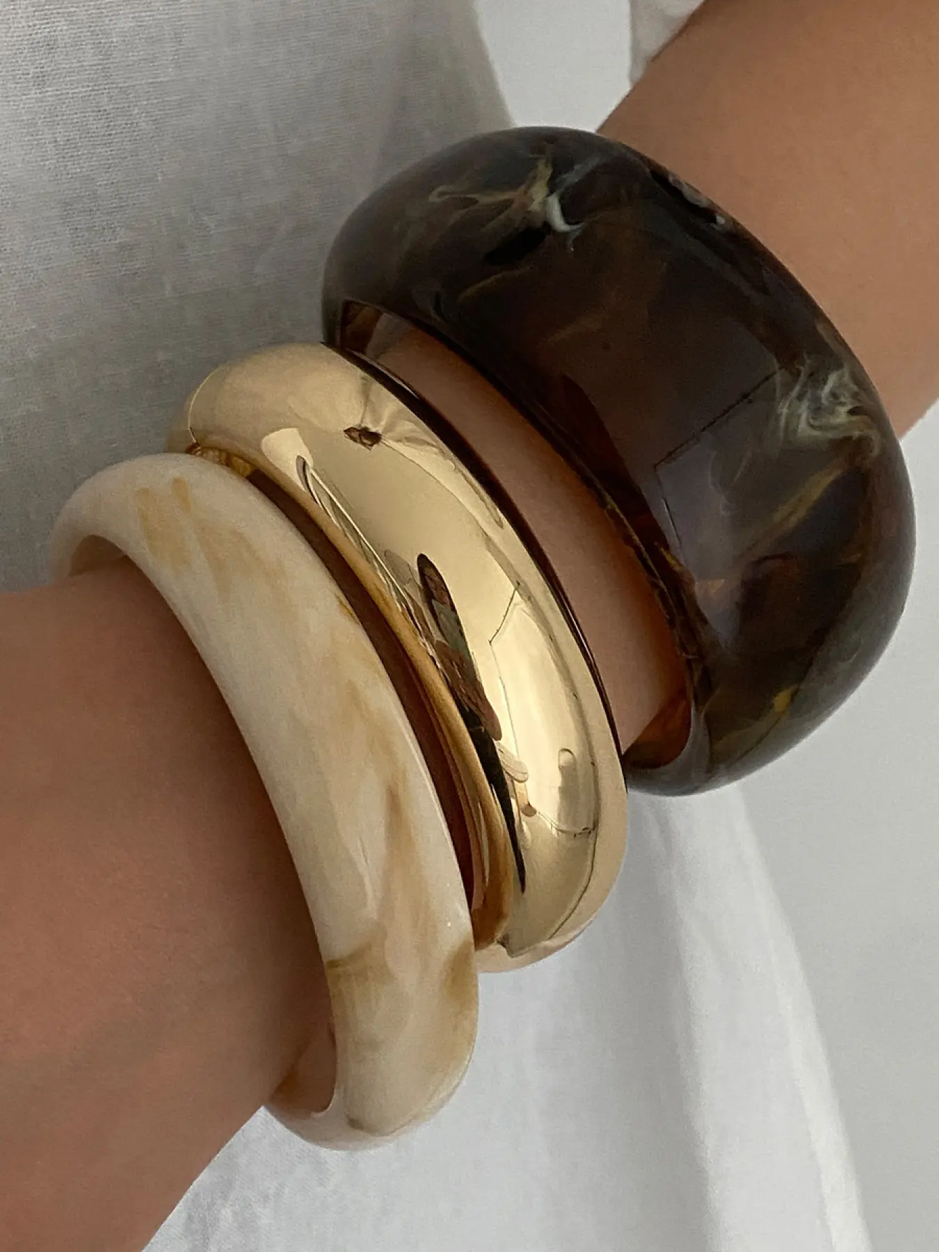 Women's Layered Resin & Metallic Cuff Bracelet Set - Taupe Brown Tones Vintage Modern Stackable Bangle, Cuff Bangles Bracelets, Elegant Daily Jewelry, Birthday Gift