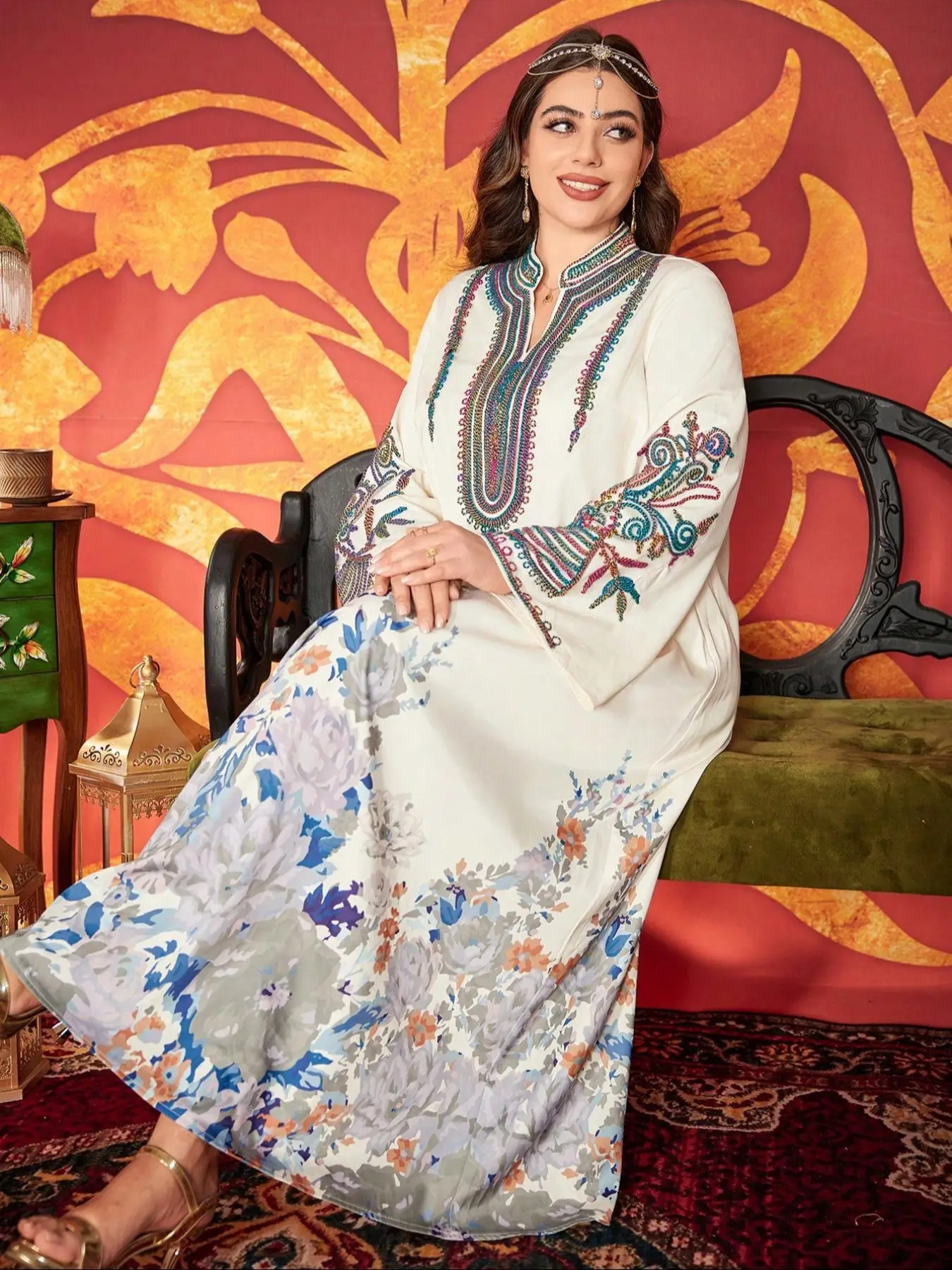 【Plus Size】 Floral Embroidery Notched Neck Dress, Elegant Long Sleeve Robes for Women, Women's Islamic Clothing for Daily Wear