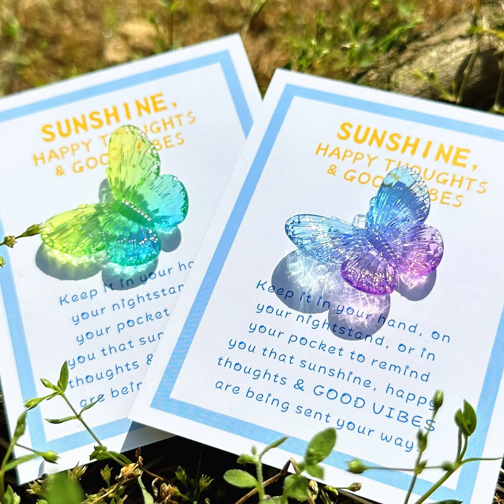 2/4/8pcs Colorful Butterfly Pocket Hug Cards, Inspirational Greeting Cards, Mini Resin Butterflies with Encouraging Messages, Hug Cards with Self-Adhesive Stickers, Compact Size - Holiday Gift, Birthday Gift, Party Cards