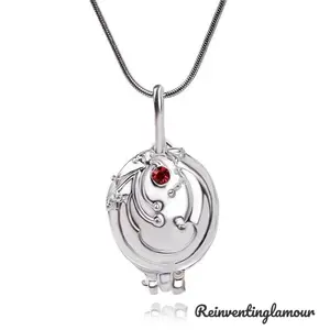 “Vampire Diaries” Locket Necklace 19 - Elegant Design with Unique Locket Pendant and Secure Clasp