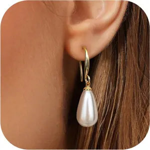 Elegant 1 Pair Golden Pearl Earrings for Women Gentle Bow Copper Earrings Dangling Wedding Pearl Drop Earrings Jewelry Dainty Dangle Earrings