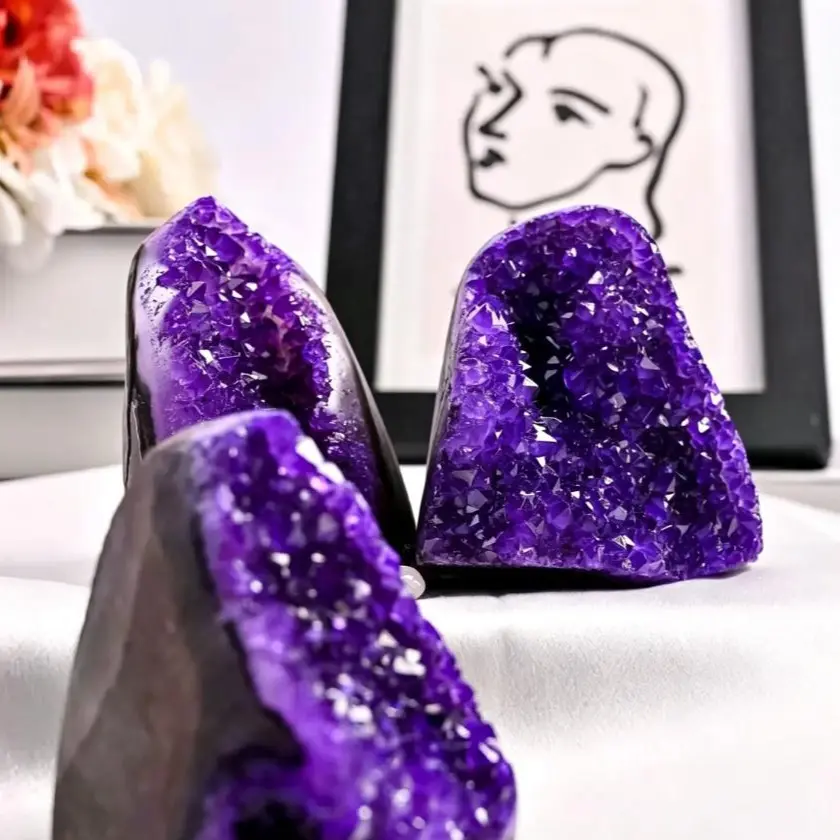 Wholesale Dyed Deep Purple Amethyst Cluster Crystal Geode for Jewelry Accessories & Decorations Clear Cluster Stand
