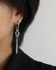 Kpop tassel chain earrings.stainless steel trendy earrings.unisex geometric chain earrings.hip hop earrings.streetwear earrings for kpop fans.kpop fashion dangly  earrings