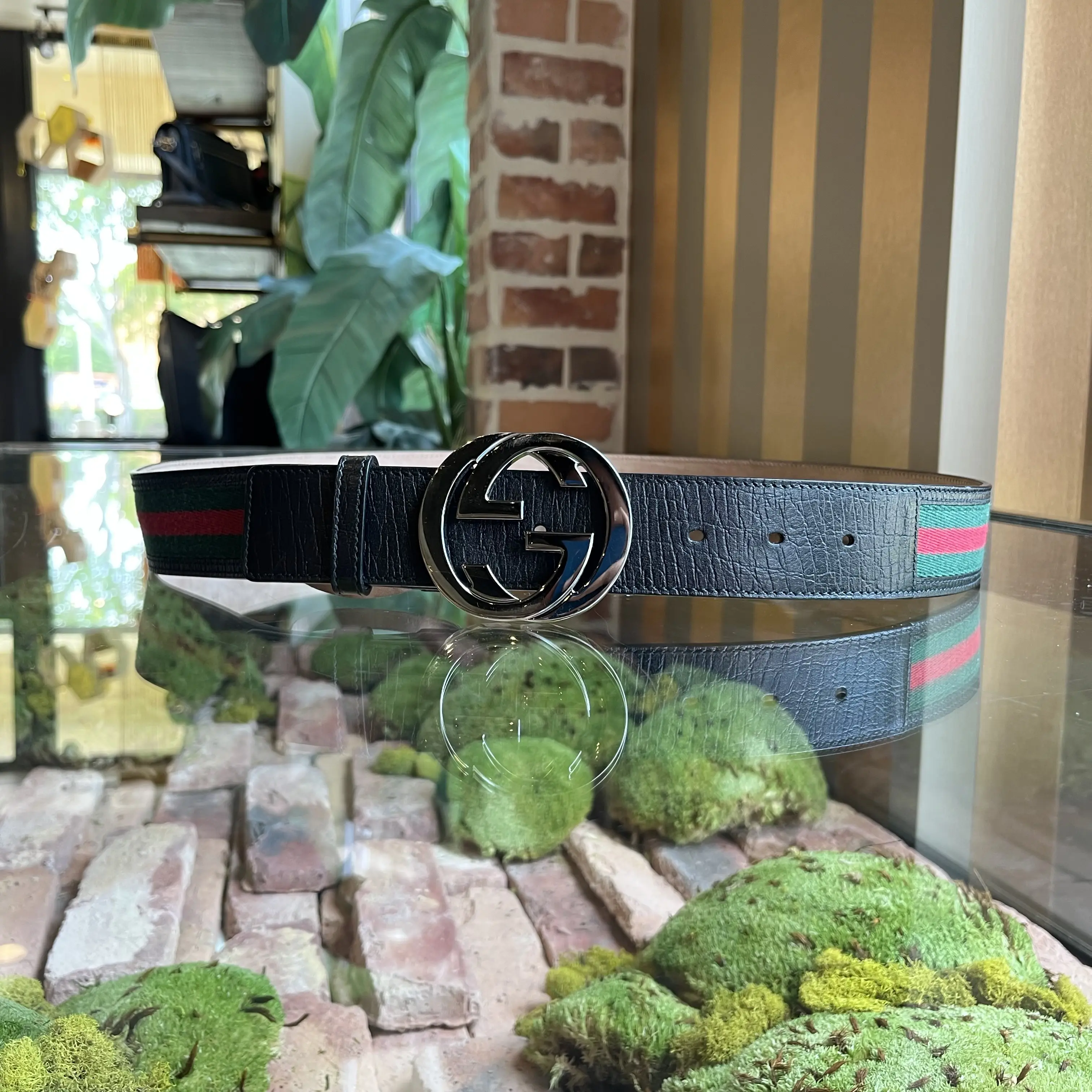 Pre-owned GUCCI Interlocking G Green & Red Web Stripe Canvas Belt SZ105/42(14US)