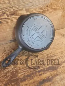 Must have!  1910's Griswold #3 Egg Skillet with Large Block Logo and Heat Ring, 709 B