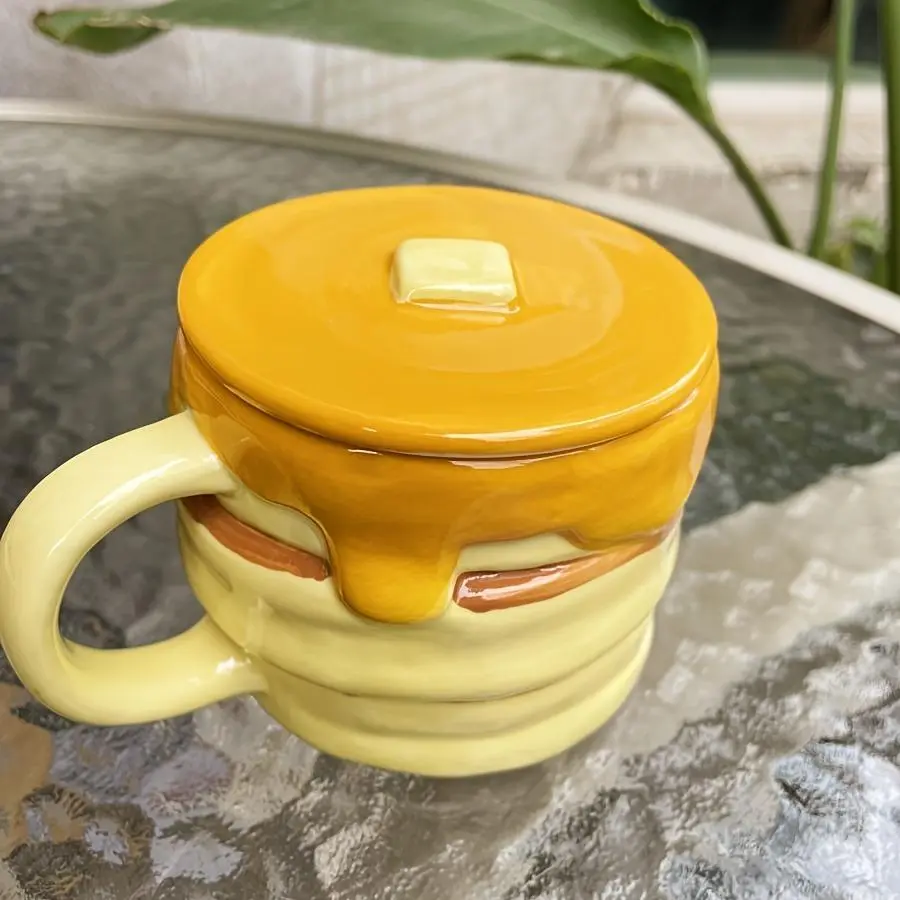Hand Painted Ceramic Cute Three-dimensional Muffin Shape with Lid Mug Pancake Day Breakfast Cup, Cute Butter Muffin Cartoon Ceramic Coffee Cup Mother's Day Gift Food Lover Gift