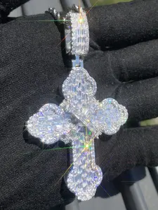 New Arrival Unique Rhombus Cross Medallion Pendant, Mixed Zircon Jewelry, Trendy Hip Hop Chunky Cross Necklace for Men, Stylish Accessory for Fashionistas