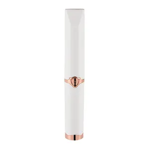 Hello Eboni | InstaCurl™ Heated Lash Wand Pearl White
