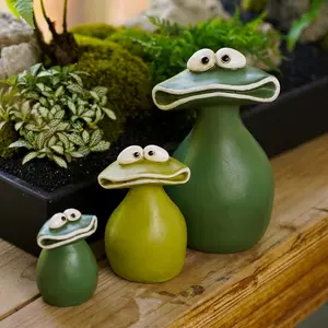 Creative resin craft outdoor big-mouthed frog garden home desktop decoration
