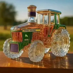 Tractor Whiskey Decanter, Rustic Farm Bar Decor, Perfect Gift for Whiskey Lovers & Farmers, Unique Home Bar Accessory, Glass