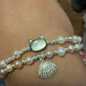 【Joey】Red Rose Pearl Brooch + Jelly Bean Pearls (Min 20 pearls inside as gift) [Open in live ] - Freshwater Seedless Pearl Newbie-recommended-