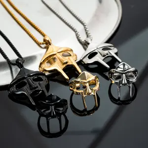 Super-Cool Spartan Gladiator Mask Necklace With An Adjustable Ring Clasp—A Hip-Hop And Rap-Inspired, Edgy-Style Jewelry Gift Suitable For Both Men And Women, Making It A Stylish And Versatile Holiday Gift Fashionable Glittering