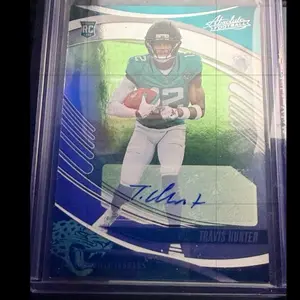 Travis Hunter Rookie Autograph Absolute Football
