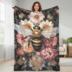 Bee and Floral Pattern Flannel Blanket Soft Cozy Lightweight Warm Perfect for Sofa Decor Bedroom Relaxation Outdoor Picnic Housewarming Gift