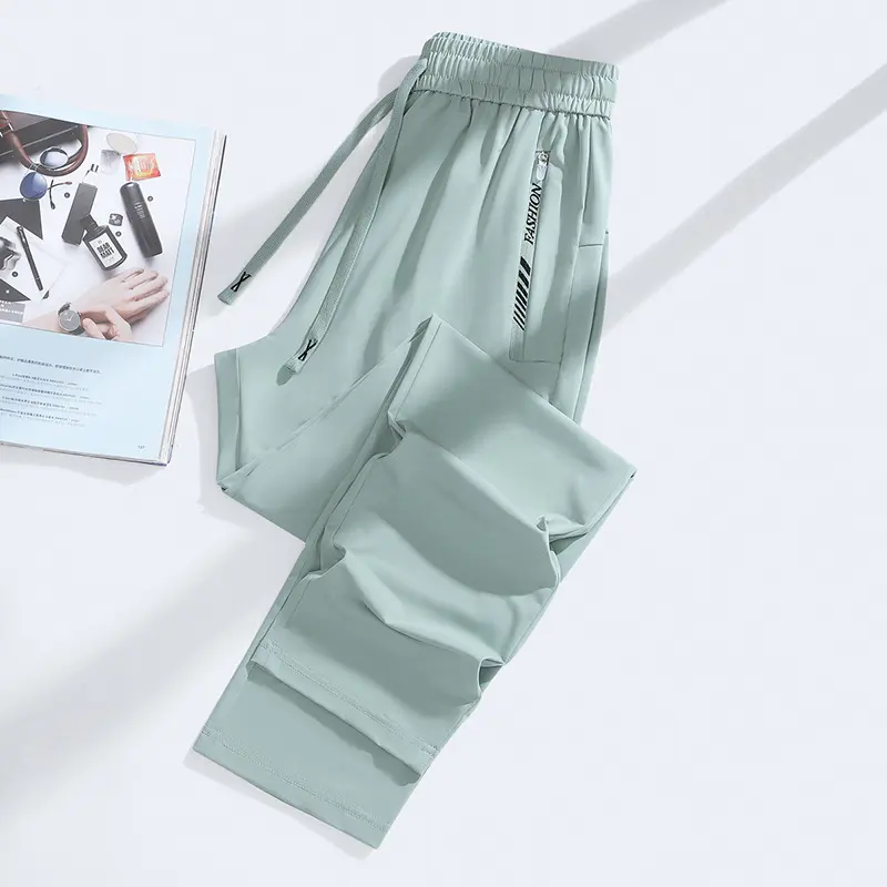 Flat mouth   light green