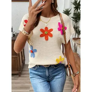 Women’s fashionable round-neck sleeveless knit vest with floral decoration, casual outdoor wear, an essential for everyday use in spring, summer, autumn, and winter.