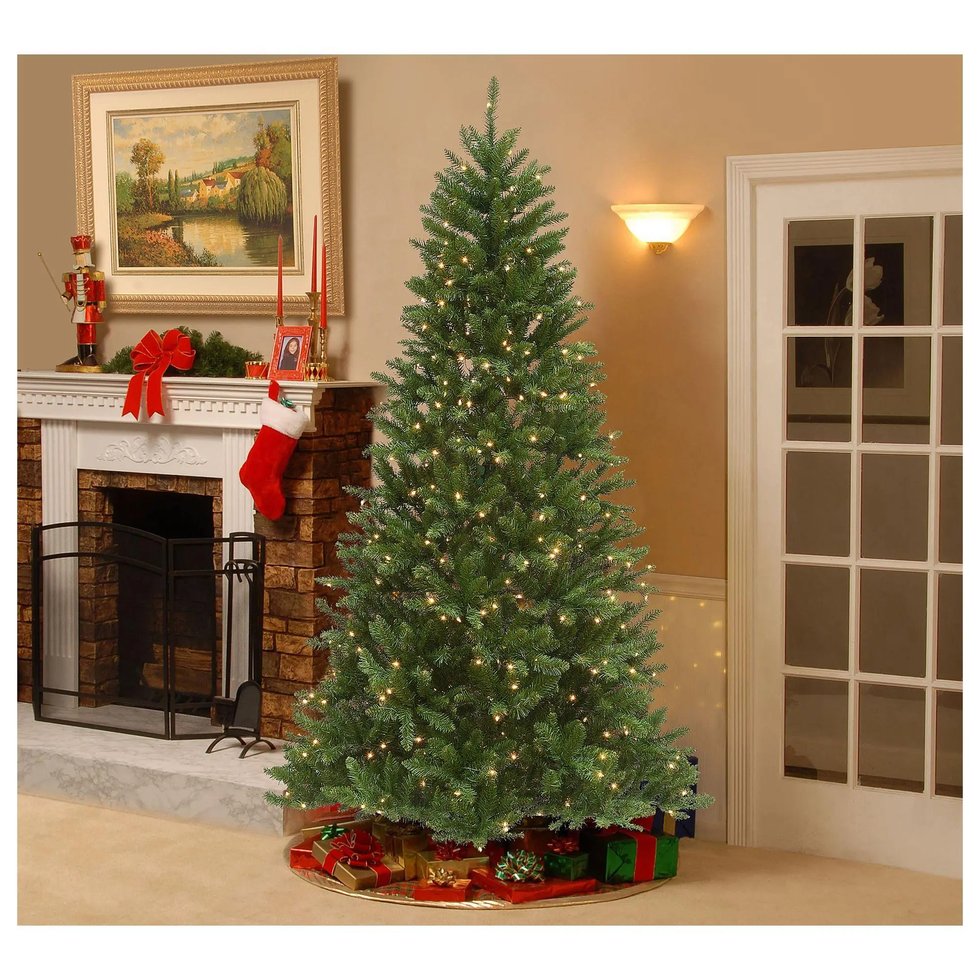 National Tree 7.5 ft Peyton Spruce Tree with Clear Lights