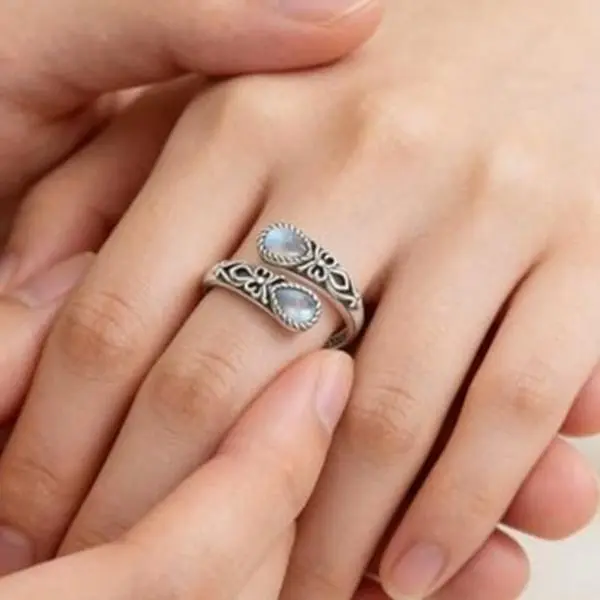 YLNWH Natural Moonstone Rings for Women Adjustable Sunflower Thumb Ring Vintage Spoon Rings Labradorite Rings Gift For Mom Wife Sister Her