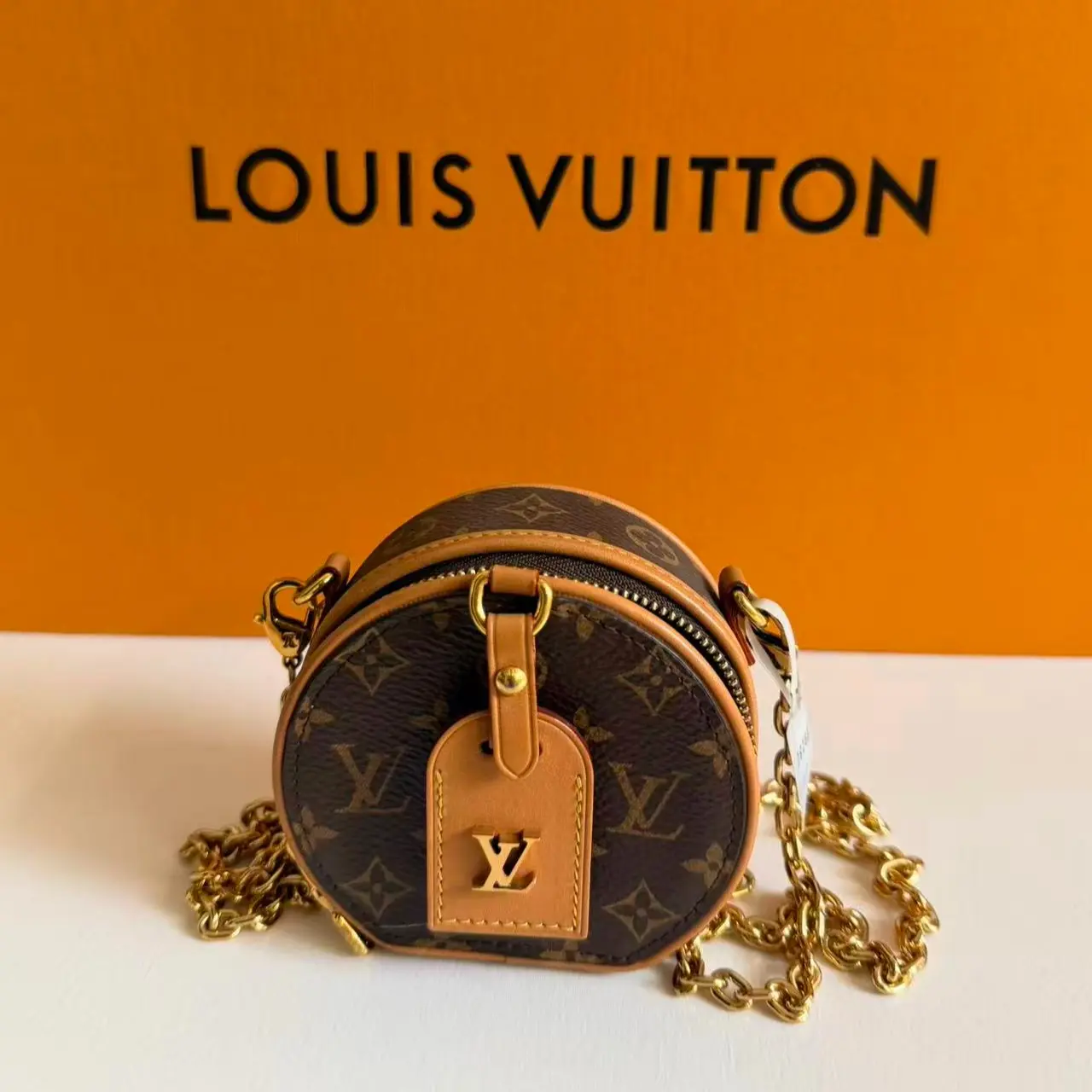 Pre-owned Louis Vuitton Leather Super Mini Round Shoulder Bag Style CC0270