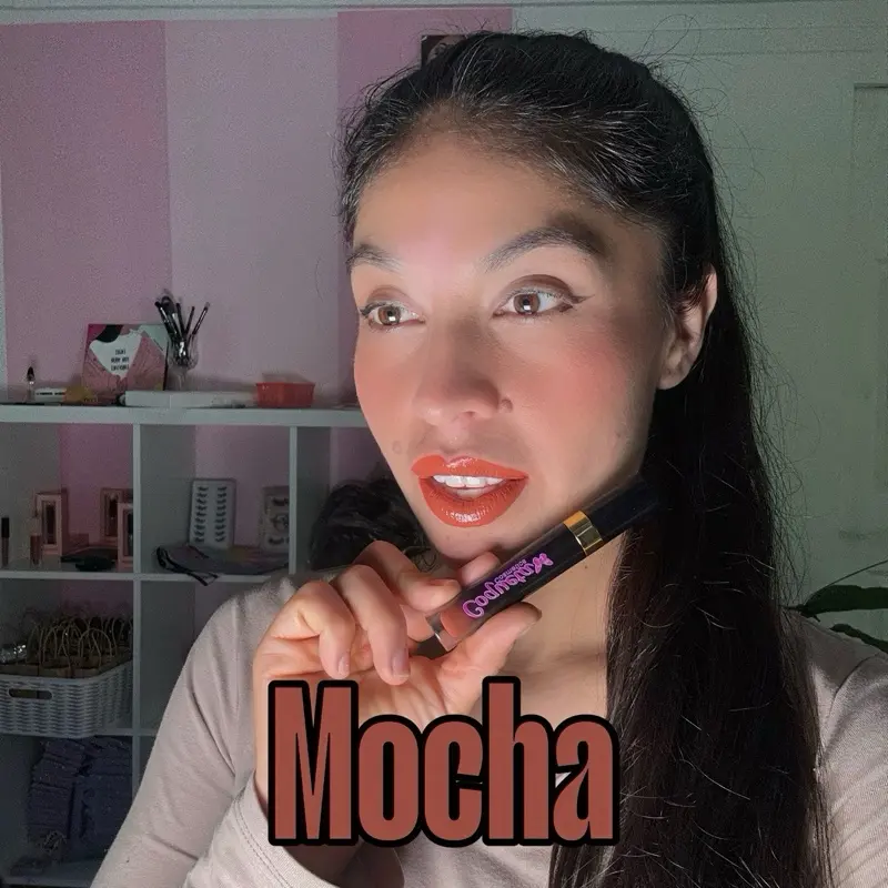 Lip Gloss - Rich Mocha Color for Vibrant Lip Shine and Long-Lasting Wear