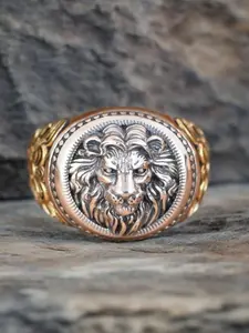 Bold Lion Symbol Ring, Unisex Open Design, Intricate Engraving, Courage Emblem, Unique Personality Jewelry, Men's & Women's Accessory