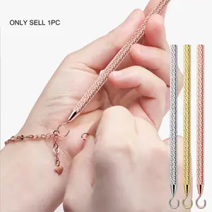 Jewelry Clasp Helper, Bracelet Assist Tool, Closures Fastener for Necklaces, Easy Hooking and Fastening Device, Essential Jewelry Accessory