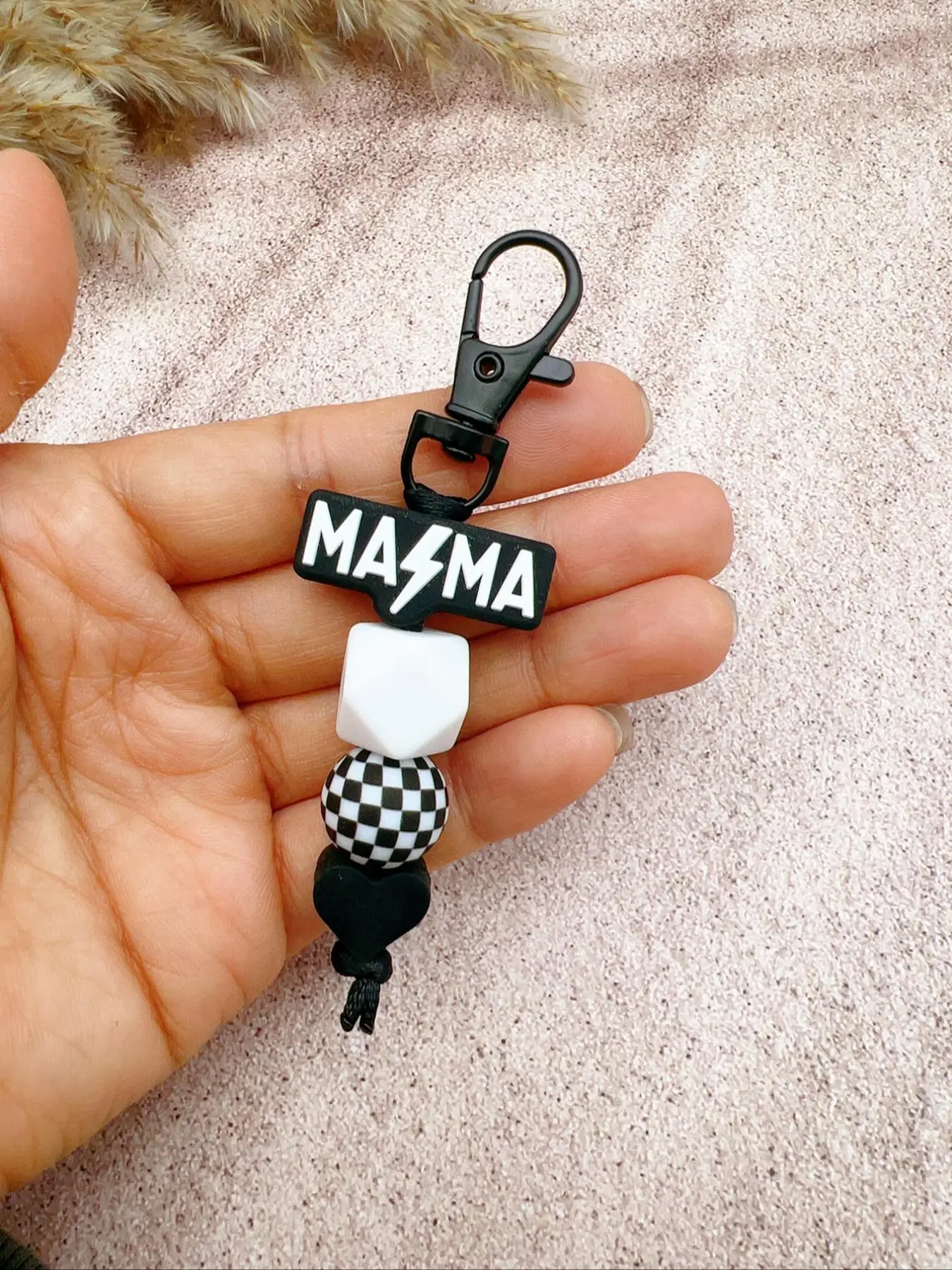Creative Letter & Lightning Design Keychain, Cute Beaded Decor Keychain for Women & Men, Fashion Keychain for Daily Clothing Decor, Trendy All-match &