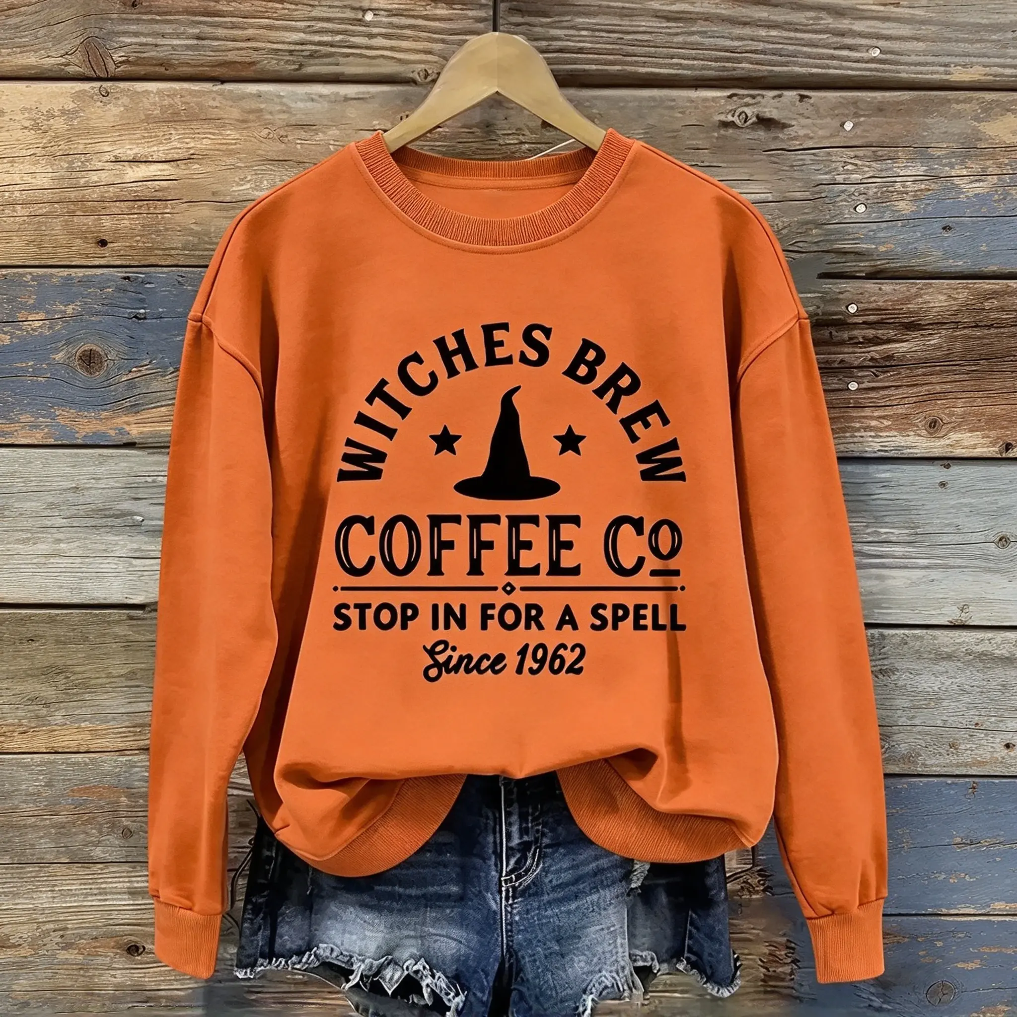 Women's Halloween Crewneck Sweatshirt, Witches Brew Coffee Co Print Long Sleeve Pullover, 250g Health Fabric Loose Casual Top for Autumn Holiday Gathering & Daily Wear, Sizes XS-2XL