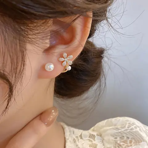 1 Pair Rhinestones & Faux Pearl Decorated Earring Jacket for Women Girls, Elegant Flower Design Stylish Jewelry for Daily Clothing Decor, Rhinestone Earrings, Shining Earrings