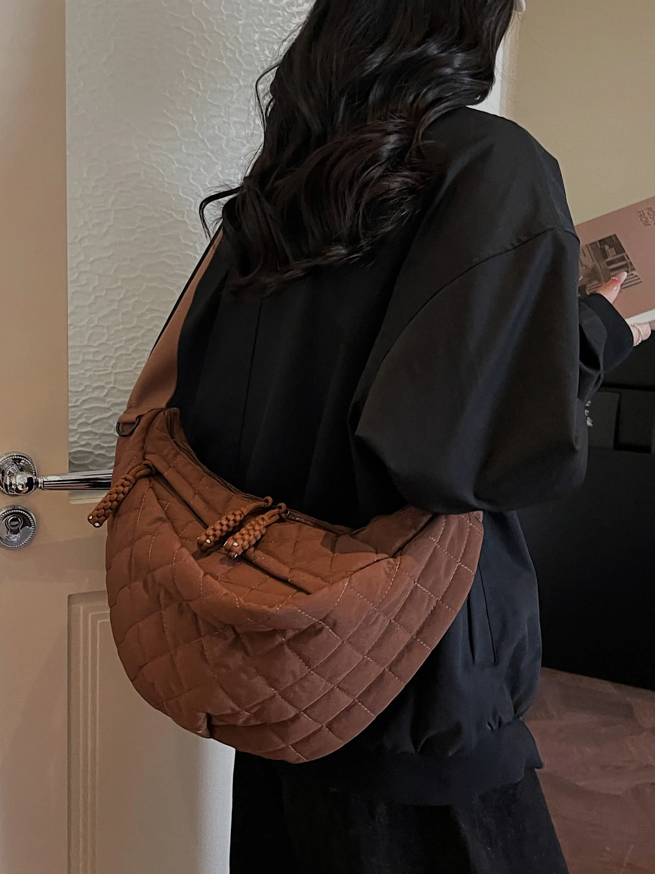 Women's Lightweight Quilted Crossbody Bag, Large Capacity Shoulder Bag, Fashion Casual Commuter Bag, Ideal for Daily Use, Casual Crossbody Bags