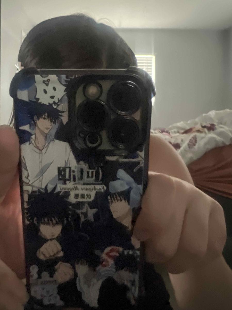 Item: black, iPhone 13 Pro