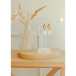 La Isla Shell Mini Drop Earrings