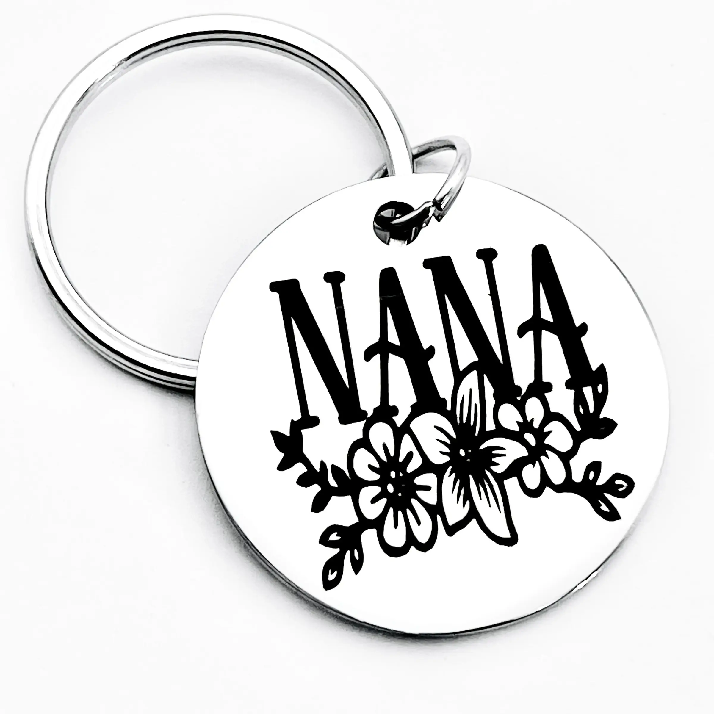 Stainless Steel Round Nana Keychain, Engraved Lettering, No Feather Details, Ideal Gift for Nana, Perfect Key Chain Accessory, Universal Keychain