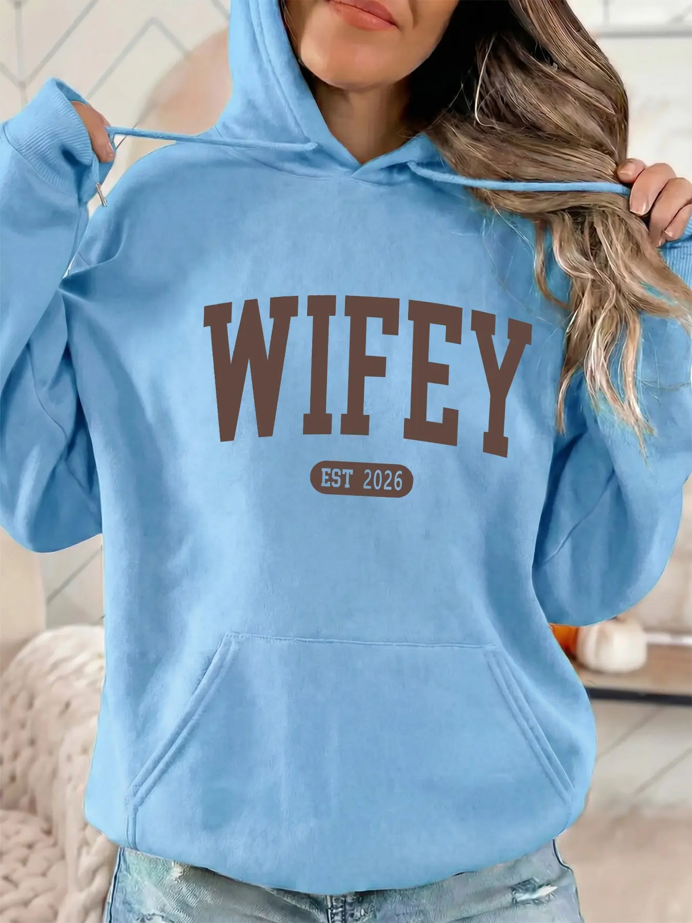 Women's Fashion Hoodie Fitted Hooded Long Sleeve Casual Pullover Sweatshirt, Hooded Sweatshirts, Wifey Letter Print, Drawstring Kangaroo Pocket, Casual Everyday Sportswear for Fall & Winter, Tops, Womenswear